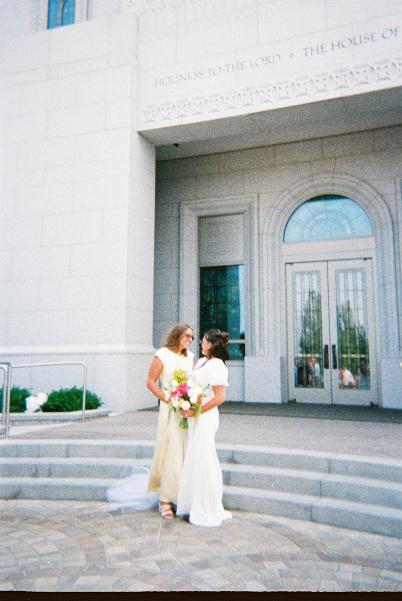 R1-09769-023A.jpg