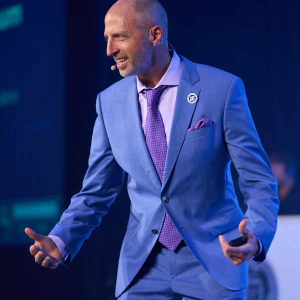 OTG230717756.jpg