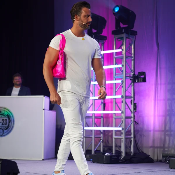 OTG230715406.jpg