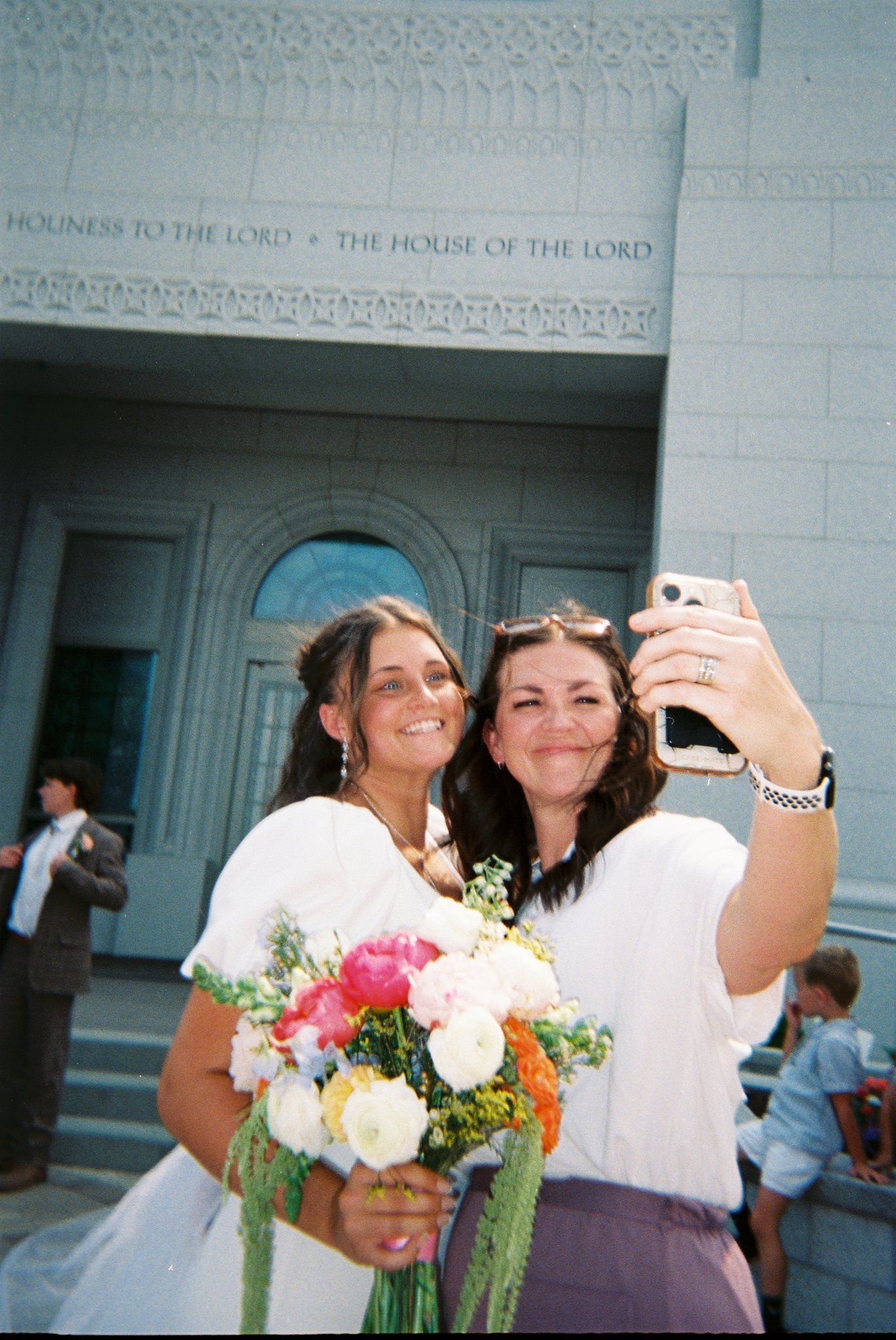 R1-09769-021A.jpg
