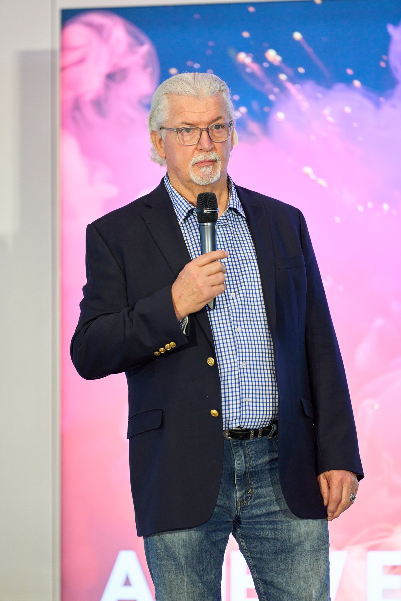 OTGKO260978.jpg