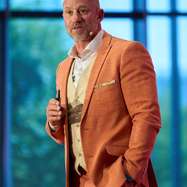 M526071171.jpg