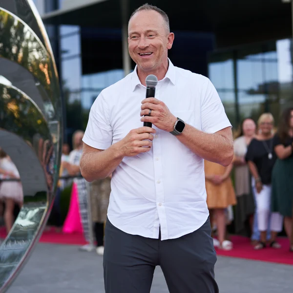 OTG230714491.jpg