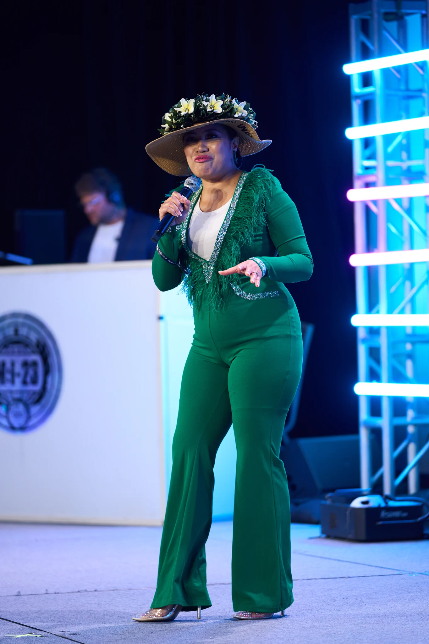 OTG230715296.jpg