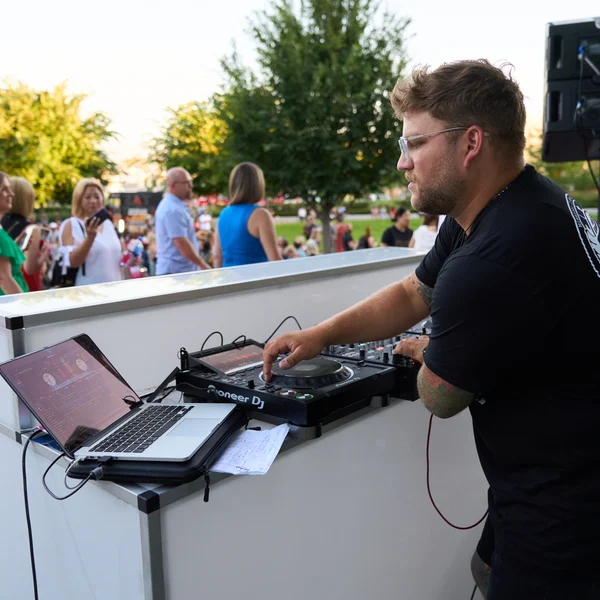 OTG230714761.jpg