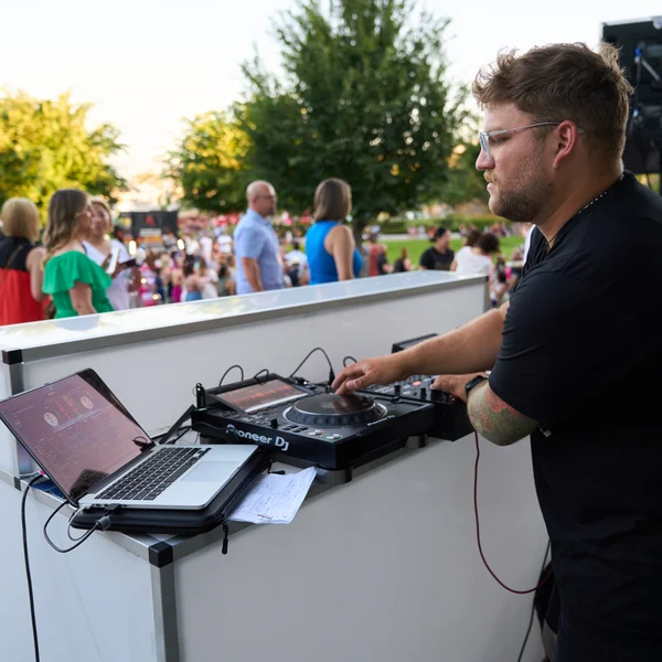 OTG230714762.jpg